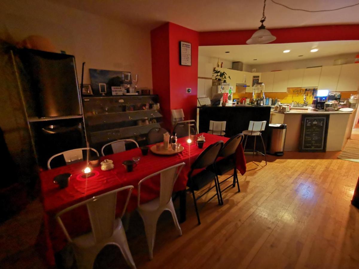 הוסטל מונטריאול Pied-A-Terre Mont-Royal מראה חיצוני תמונה